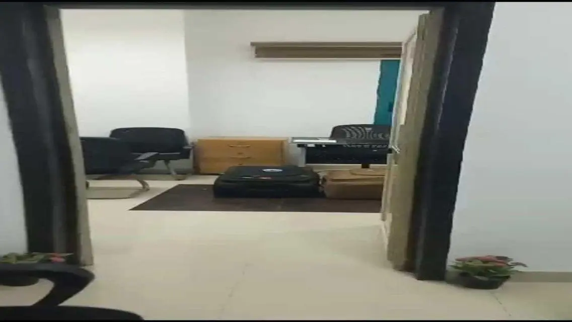 شقة فاخرة للإيجار بمساحة مناسبة وسعر مغري
