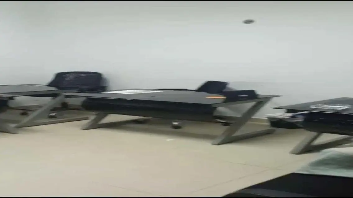 شقة فاخرة للإيجار بمساحة مناسبة وسعر مغري