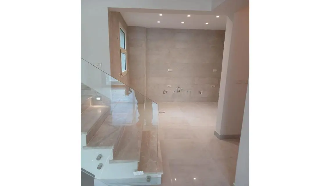 Stunning 156 sqm Apartment in Prime Location