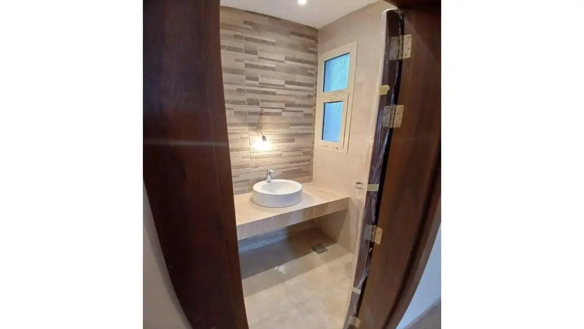 Stunning 156 sqm Apartment in Prime Location