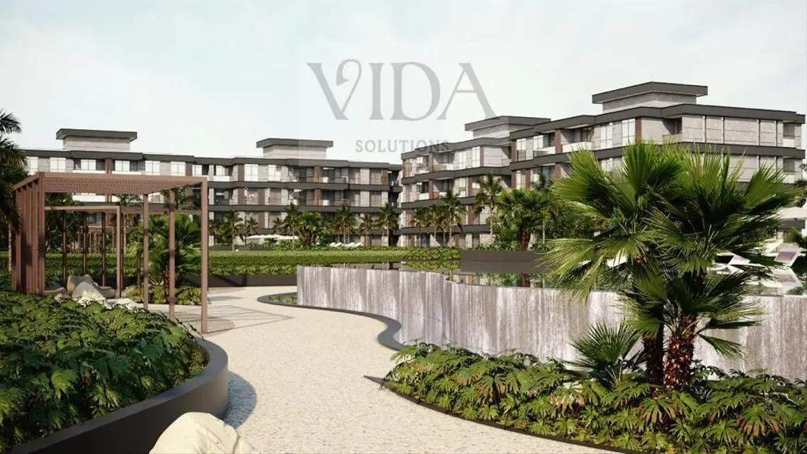 Luxury Villa with 6 Bedrooms, Private Pool and Garden