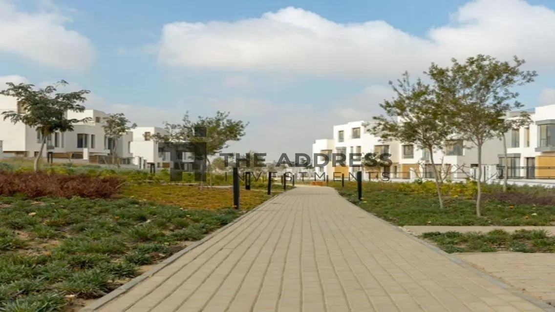 Luxurious Villa for Sale with Private Pool and Garden