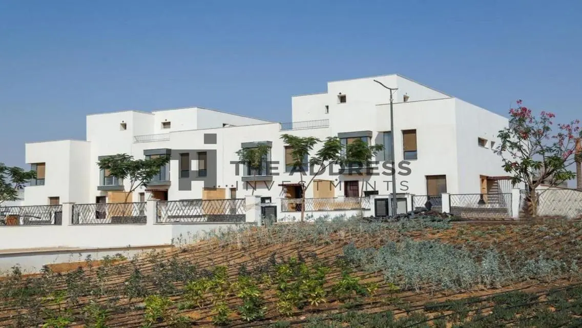 Luxurious Villa for Sale with Private Pool and Garden
