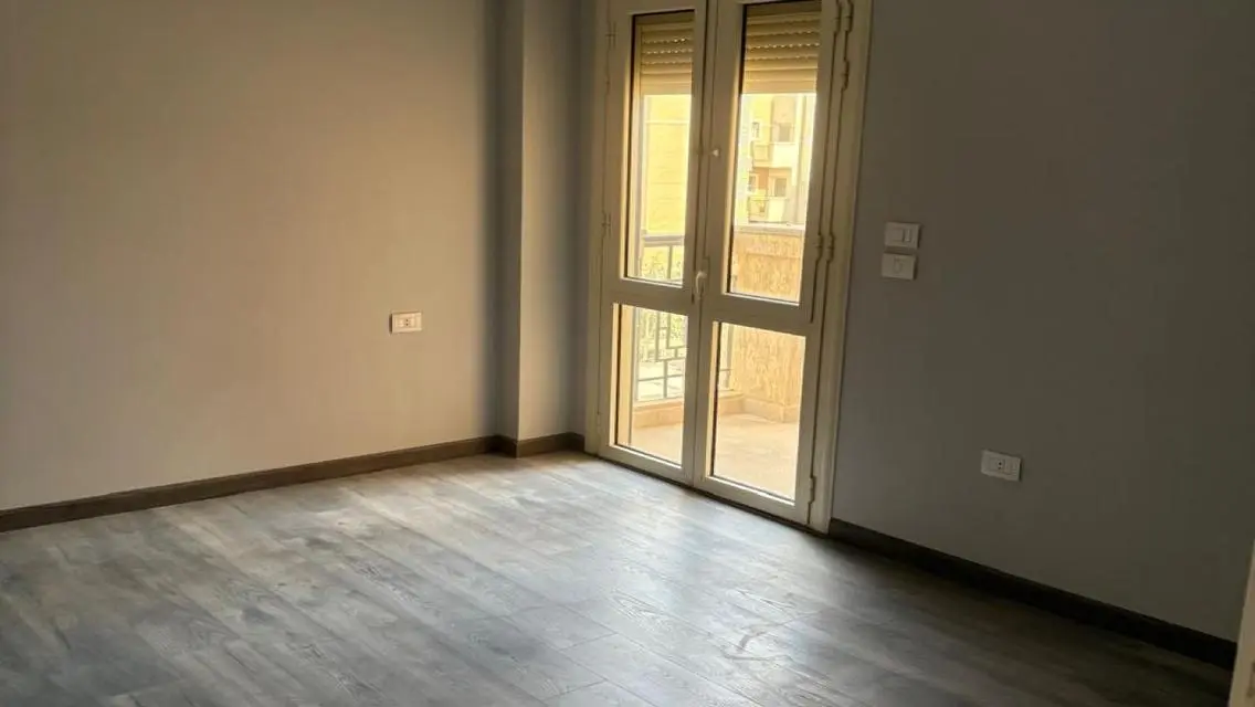 Luxury 165 sqm Apartment in Prime Location