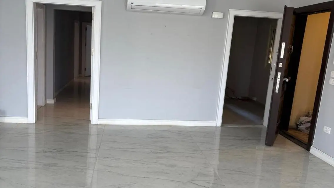Luxury 165 sqm Apartment in Prime Location