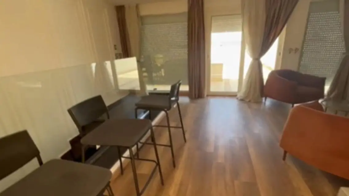 Luxury Apartment with Lake View and Spacious Layout