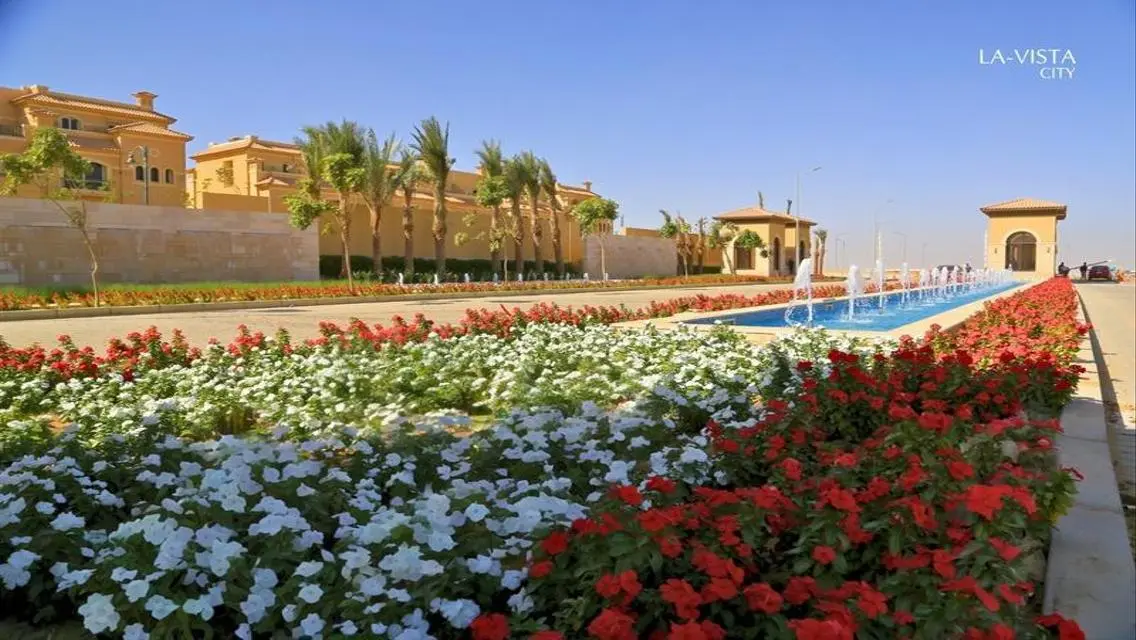 فيلا فاخرة للبيع مع خدمات مميزة