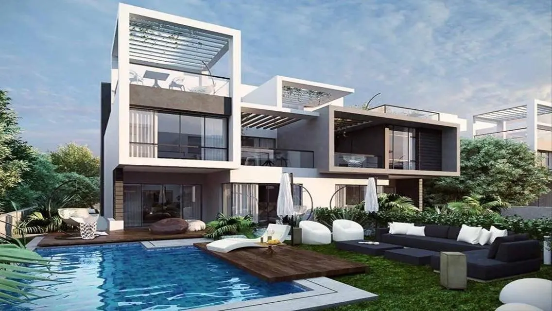 Luxury Villa in Fifth Square - with Private Pool and Garden
