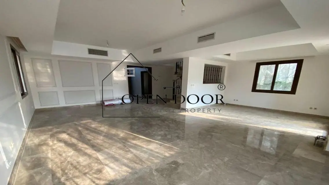 Luxurious 5-Room Apartment with Private Garden and Premium Amenities