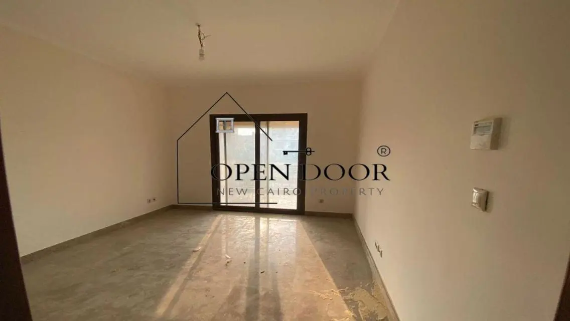 Luxurious 5-Room Apartment with Private Garden and Premium Amenities