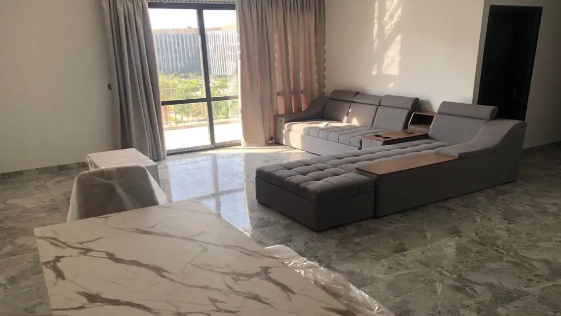 Luxurious Apartment for Sale in Eastown at an Attractive Price