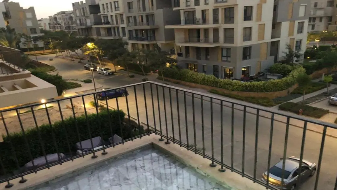 Luxurious Apartment for Sale in Eastown at an Attractive Price