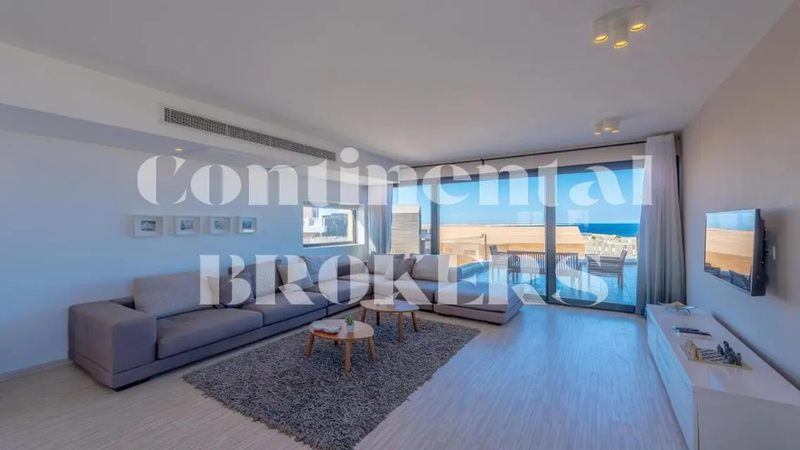 Luxury Villa for Sale in Cala Sahl Hasheesh