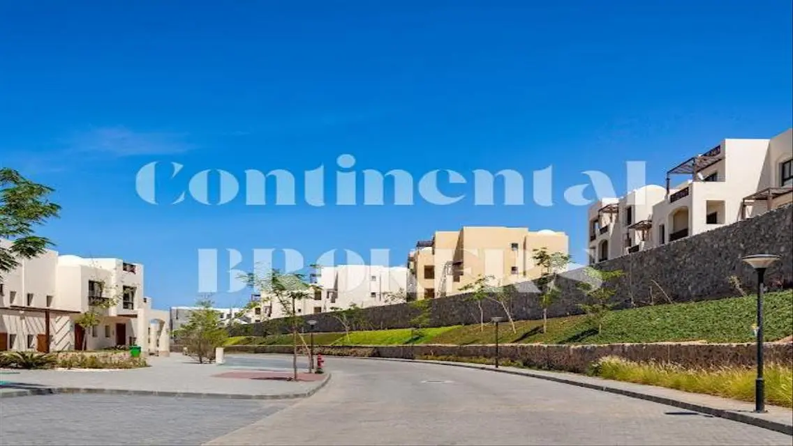 Luxury Apartment in Makadi Heights with Private Garden and Pool