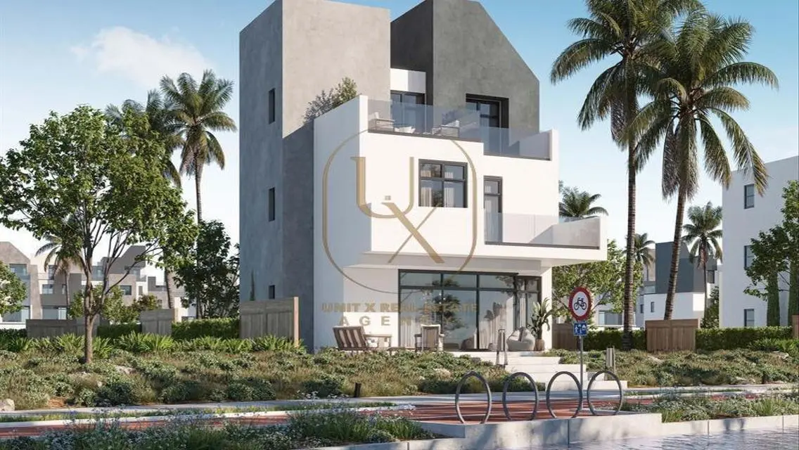 Luxurious 5-Bedroom Villa with Private Pool and Garden