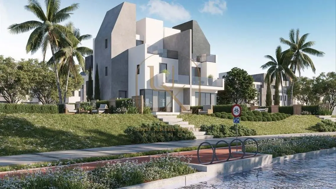 Luxurious 5-Bedroom Villa with Private Pool and Garden