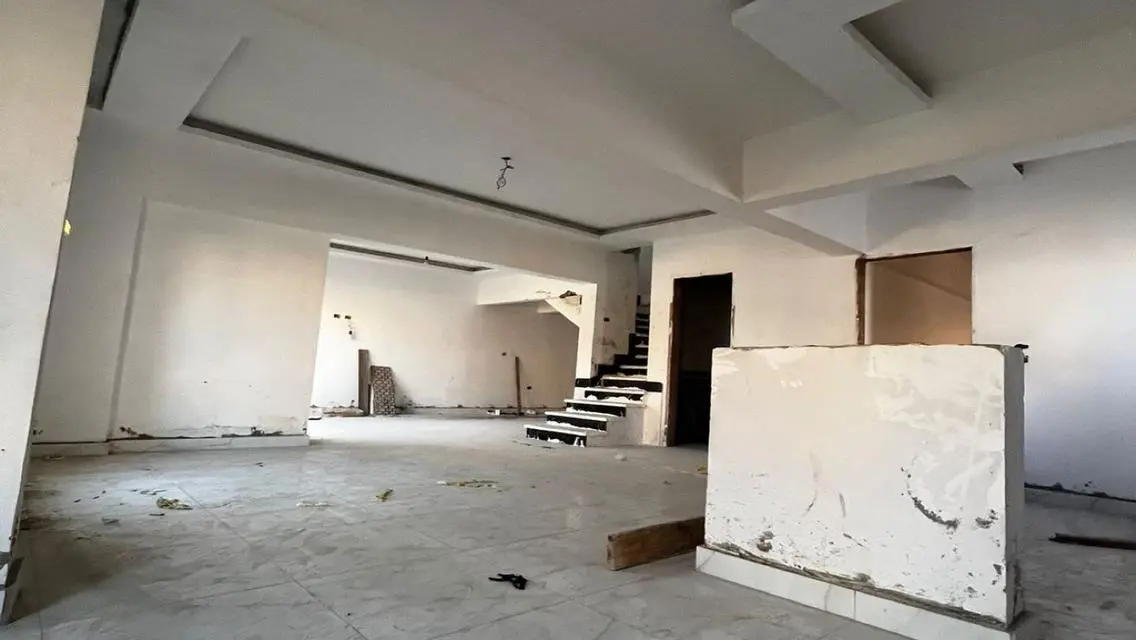 Beautiful Apartment Overlooking Lakes for Sale