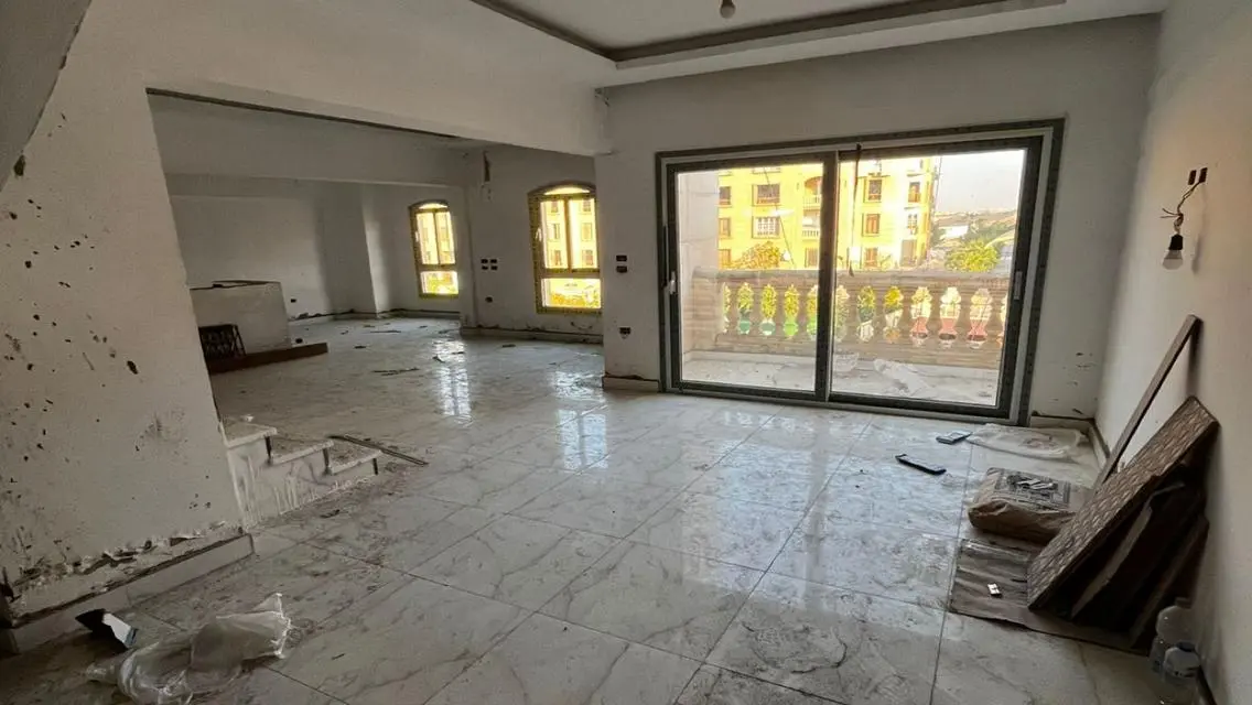 Beautiful Apartment Overlooking Lakes for Sale