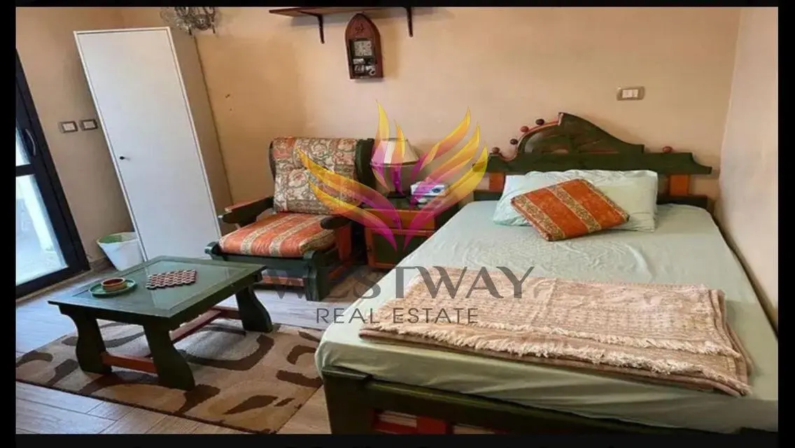شقة فاخرة للإيجار مع شرفة بمشهد رائع