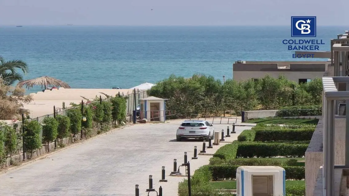 فيلا فاخرة بمسبح خاص وحديقة مميزة