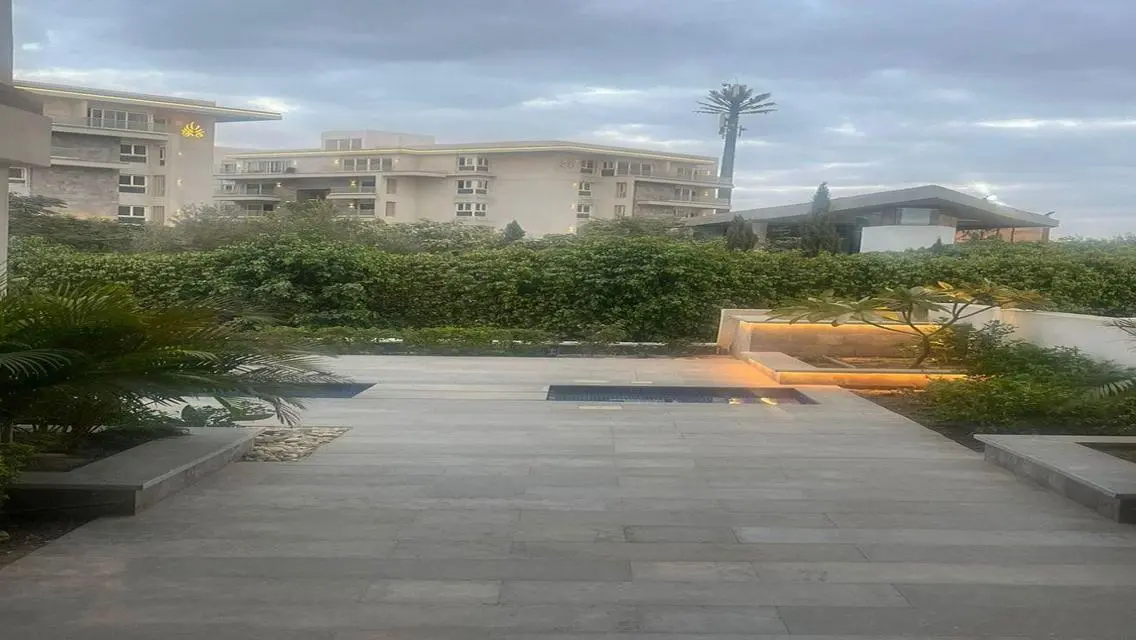 Luxury Apartment for Rent - 30000 Square Meters