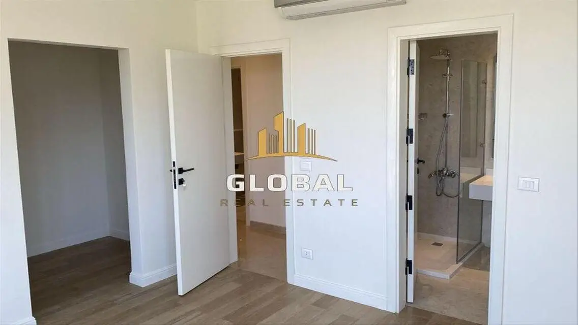 Luxury Apartment with All Amenities in a Residential Community