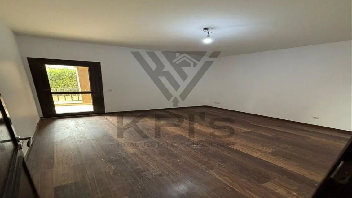 Stunning Three-Bedroom Apartment at an Attractive Price