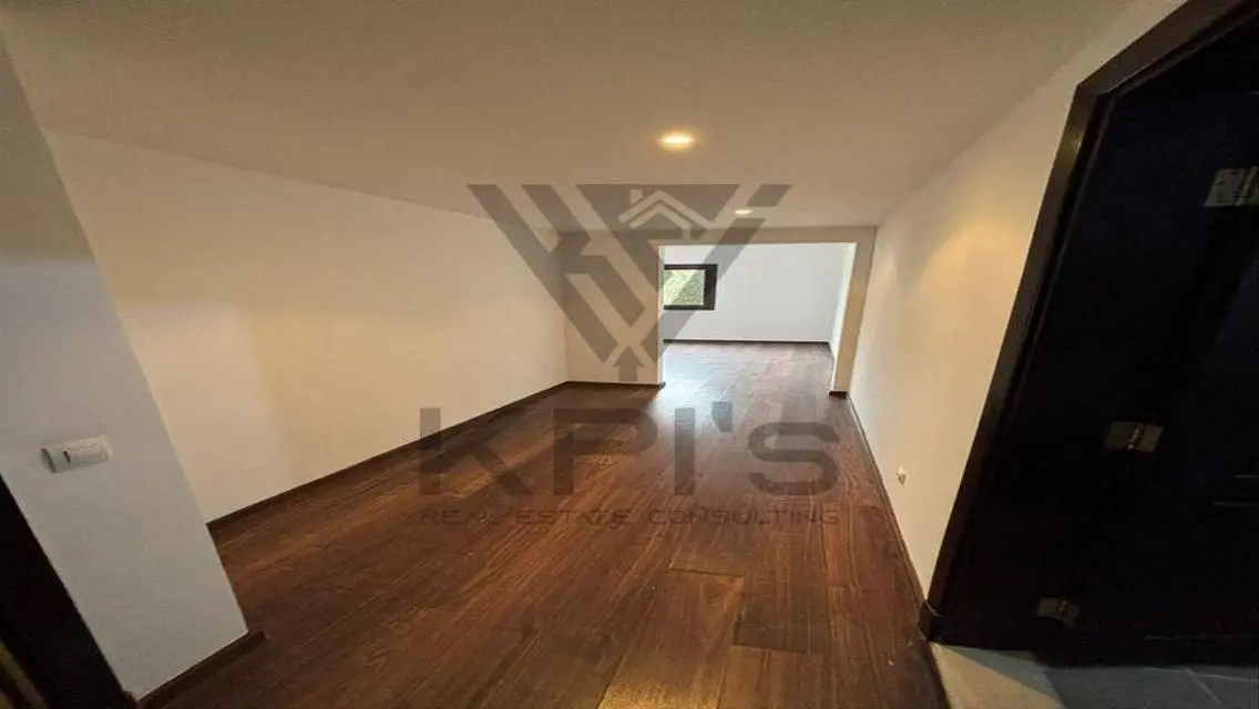 Stunning Three-Bedroom Apartment at an Attractive Price