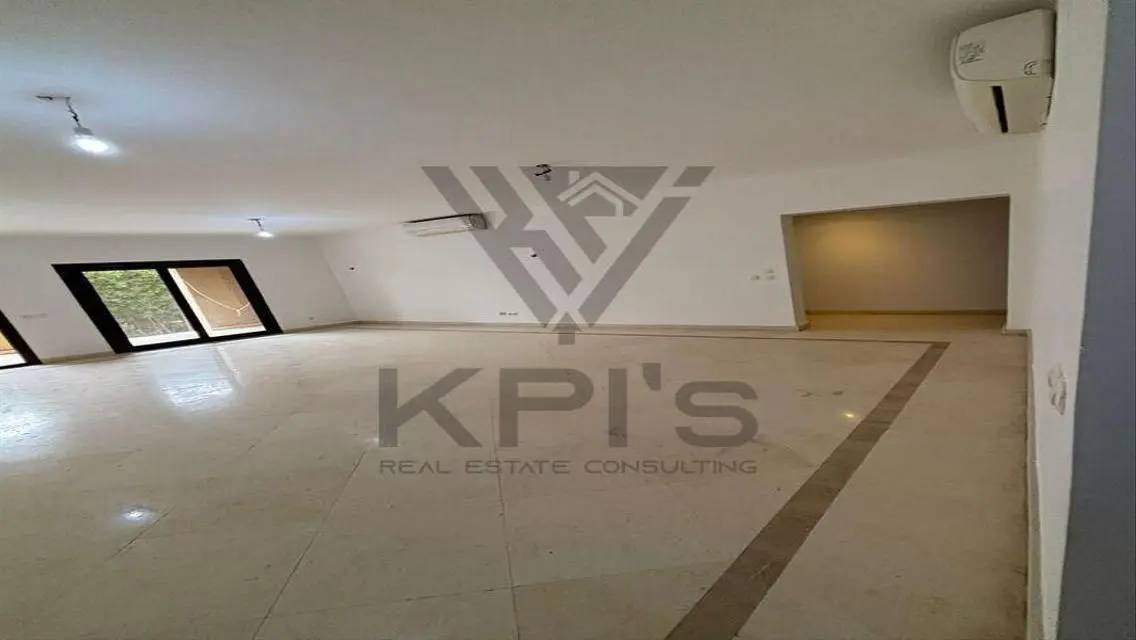 Stunning Three-Bedroom Apartment at an Attractive Price