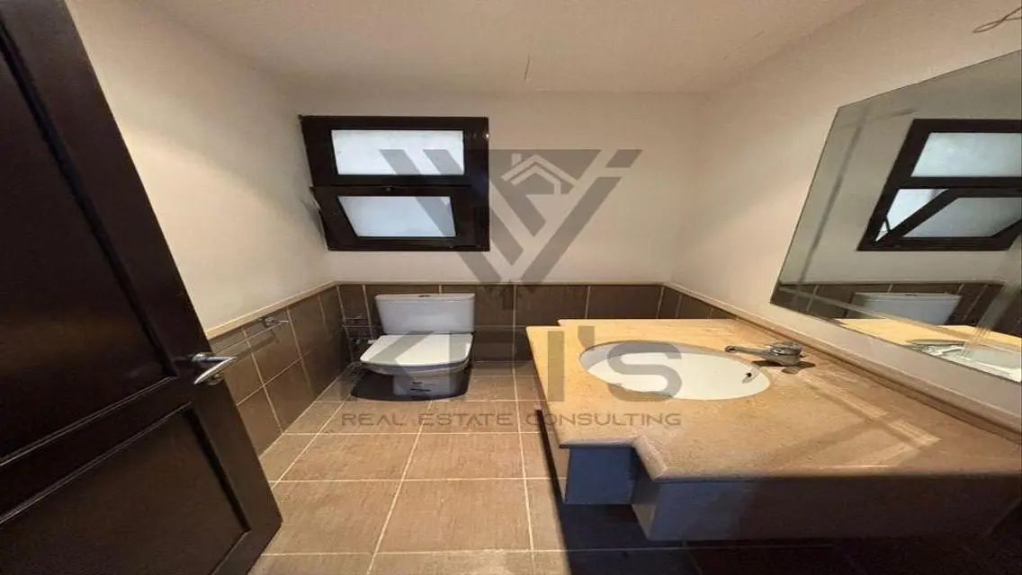 Stunning Three-Bedroom Apartment at an Attractive Price