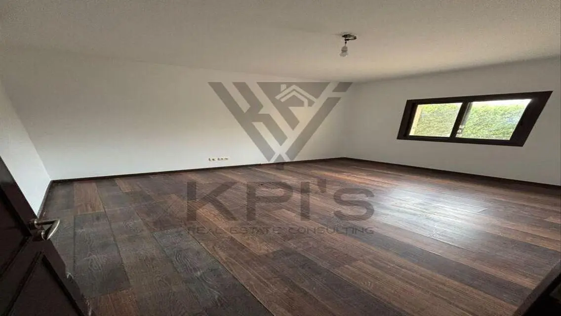 Stunning Three-Bedroom Apartment at an Attractive Price