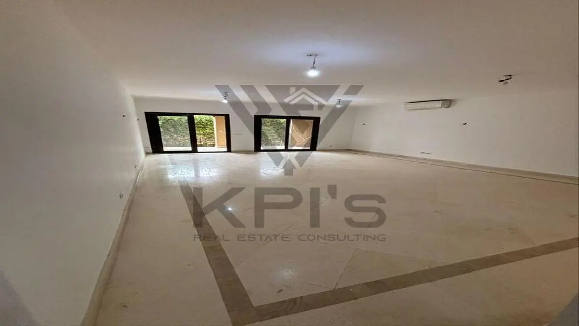 Stunning Three-Bedroom Apartment at an Attractive Price