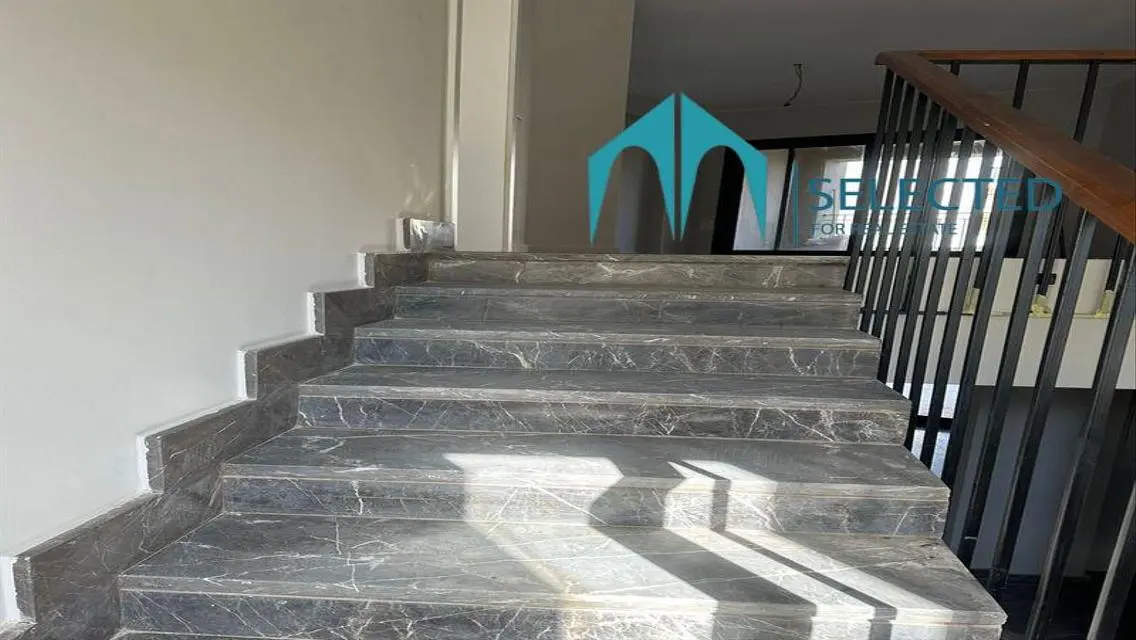 Stylish Apartment for Rent - 260 Meters