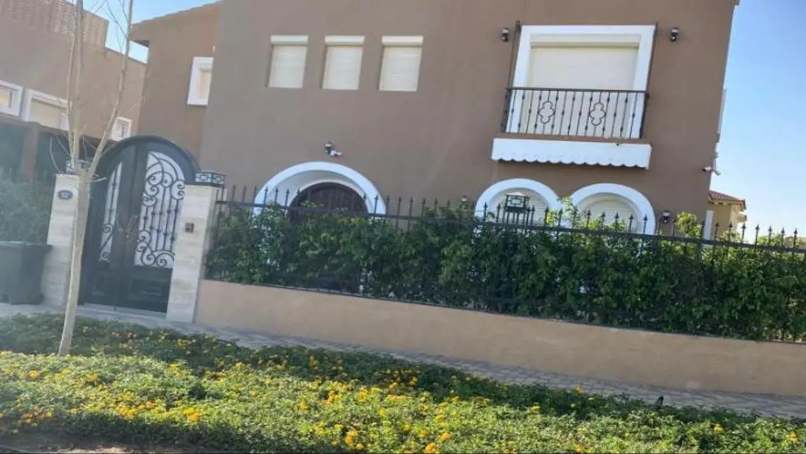 Luxury Villa for Sale with Spacious Area