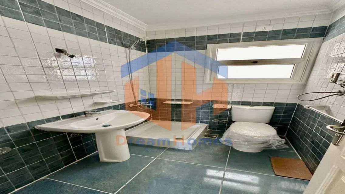 Elegant Apartment in D3 with Private Garden