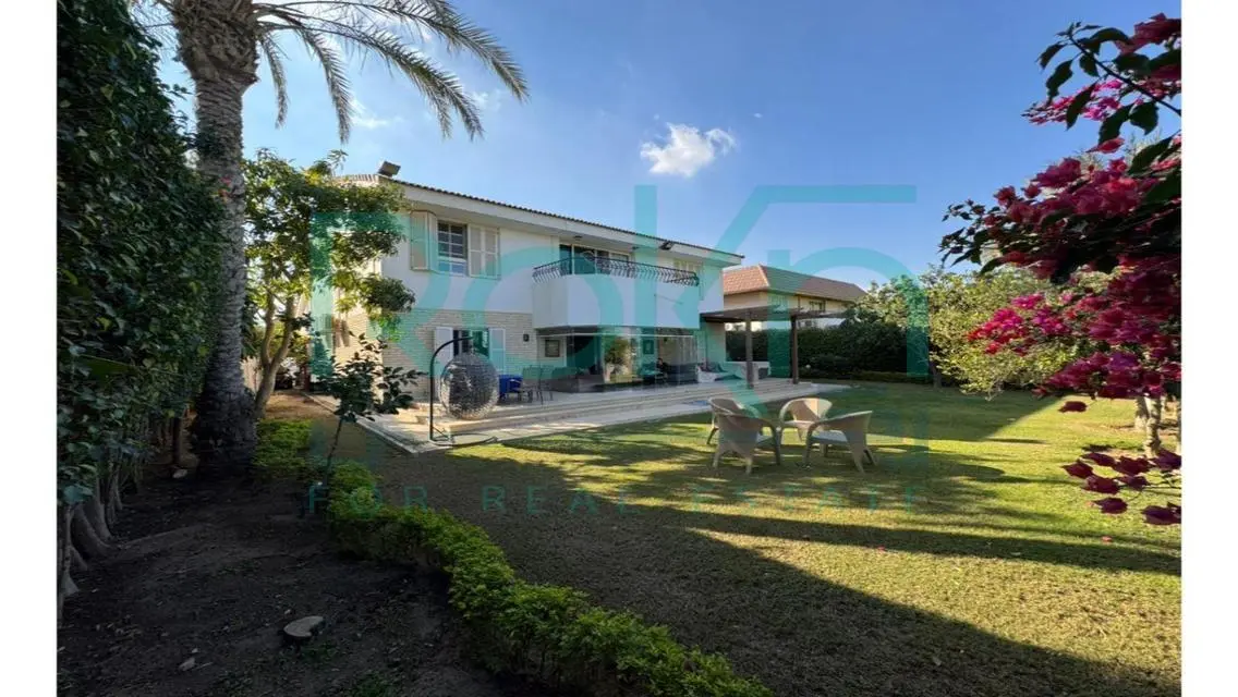 Luxury Villa with Private Garden and Pool