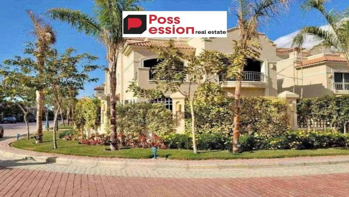 Luxurious Villa for Sale with Stunning Lake Views