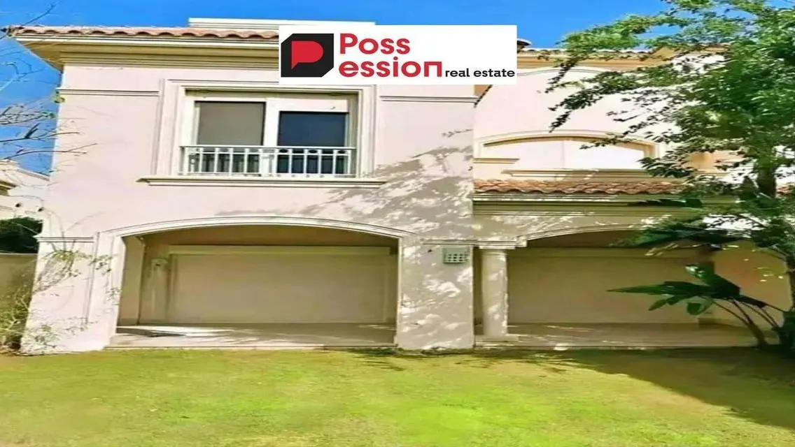 Luxurious Villa for Sale with Stunning Lake Views