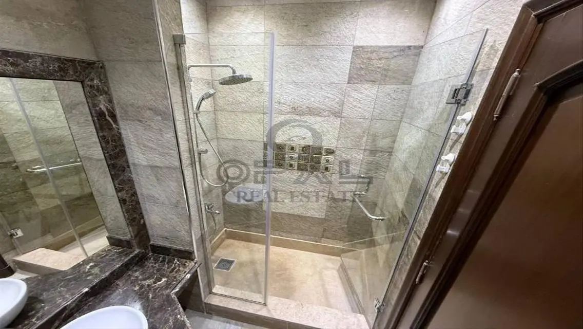 Villa for Rent in Allegria, Beverly Hills