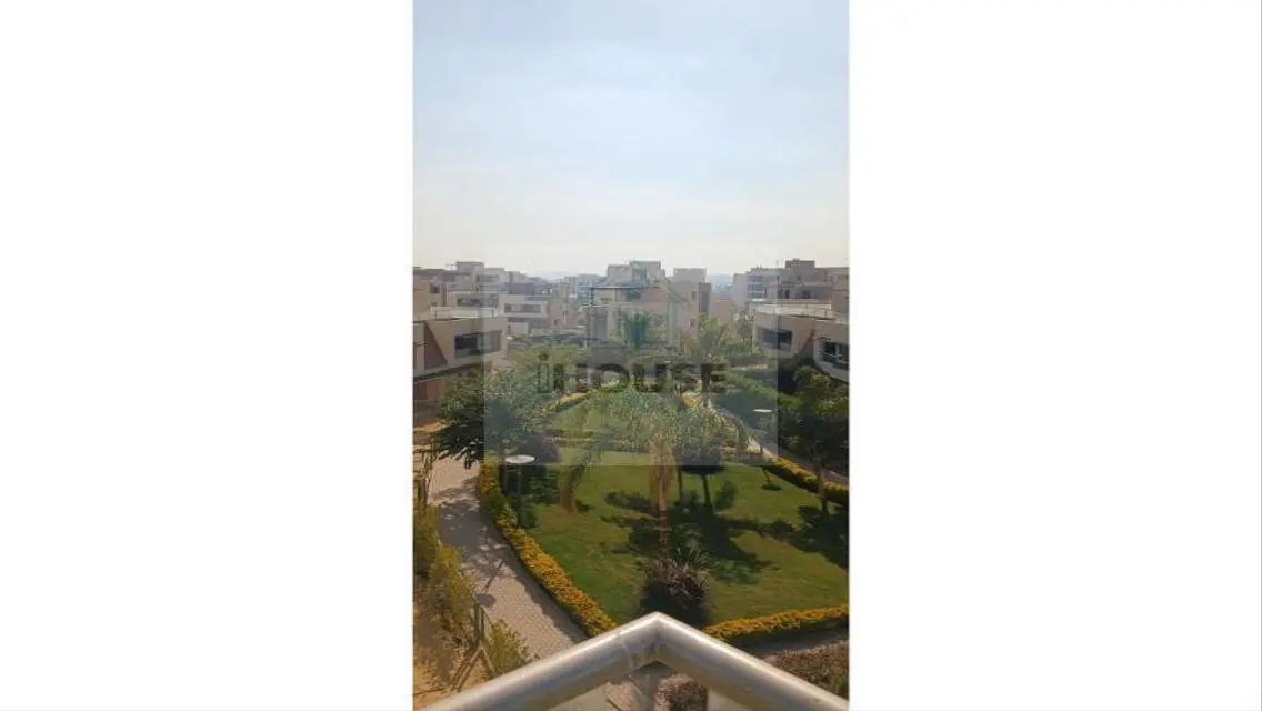 شقة فاخرة للبيع في موقع متميز