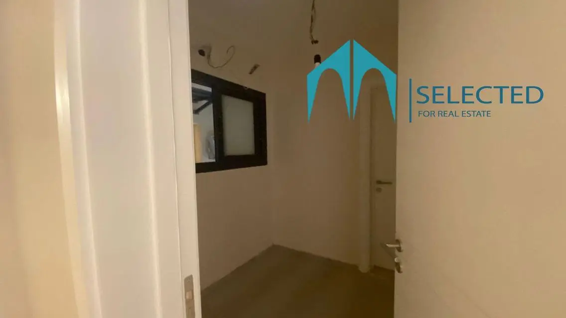 شقة فاخرة للبيع بسعر مغري