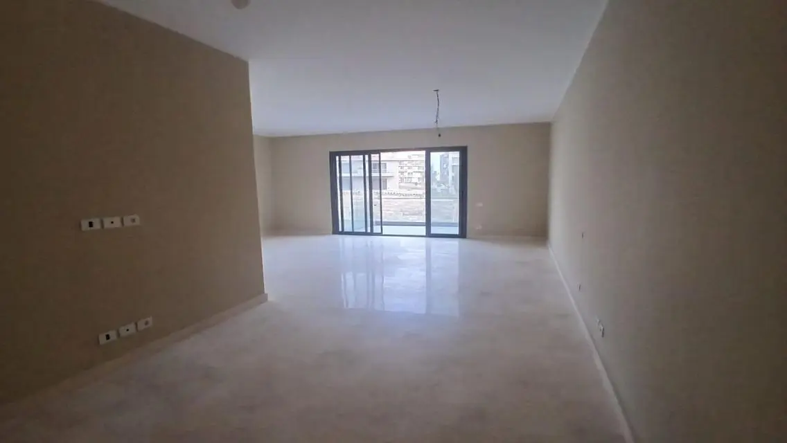 فيلا فاخرة للإيجار في V-Residence