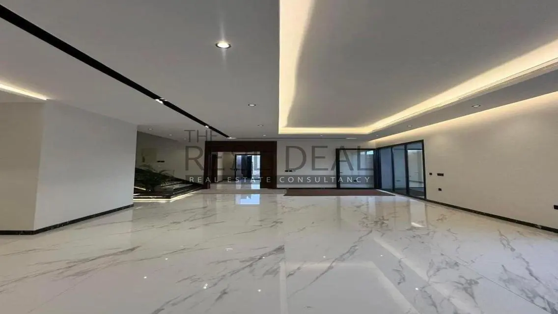 Luxury Villa for Sale in El Patio - Shourk