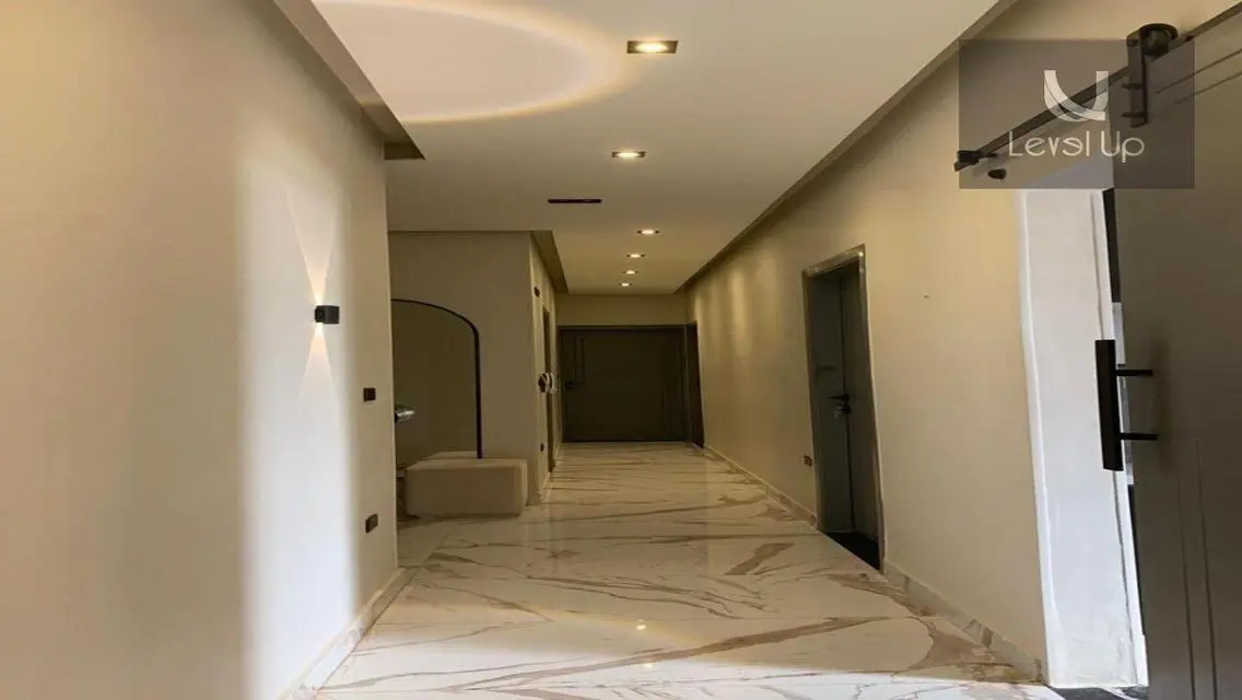 شقة مميزة للبيع في موقع استراتيجي
