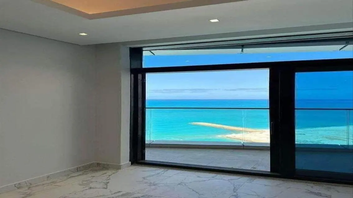 Stunning Villa with Private Garden and Pool