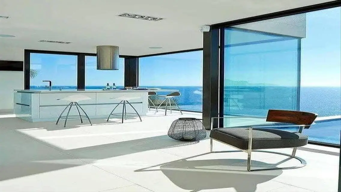 Stunning Villa with Private Garden and Pool