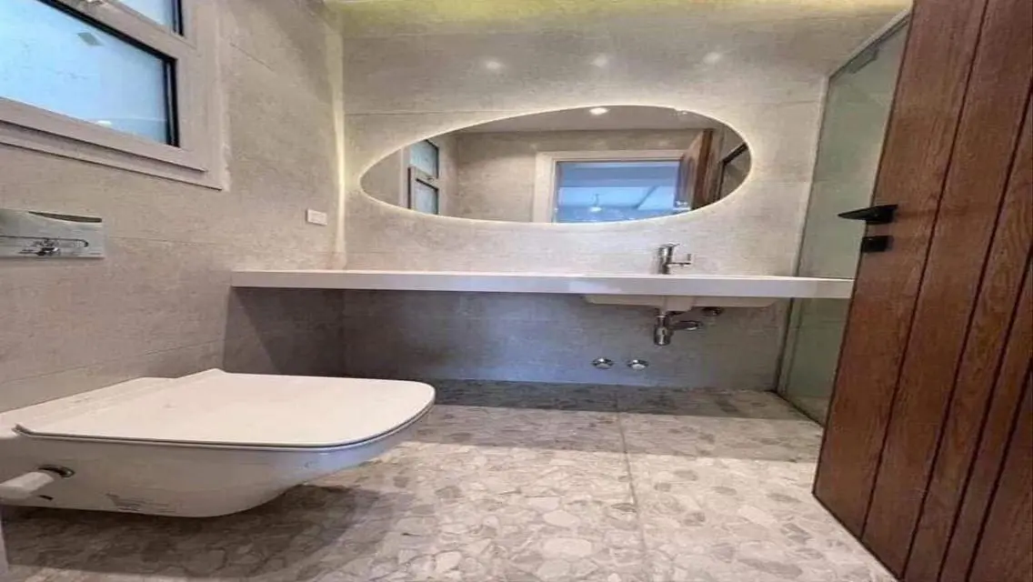 Stunning Villa with Private Garden and Pool