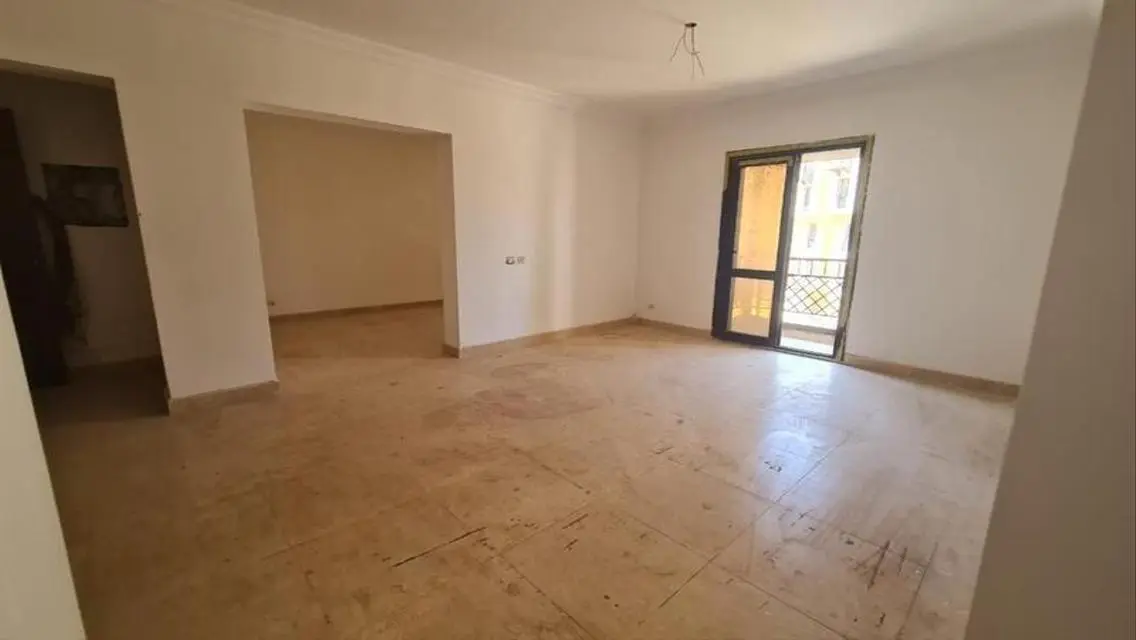 فيلا فاخرة بتصميم عصري للبيع