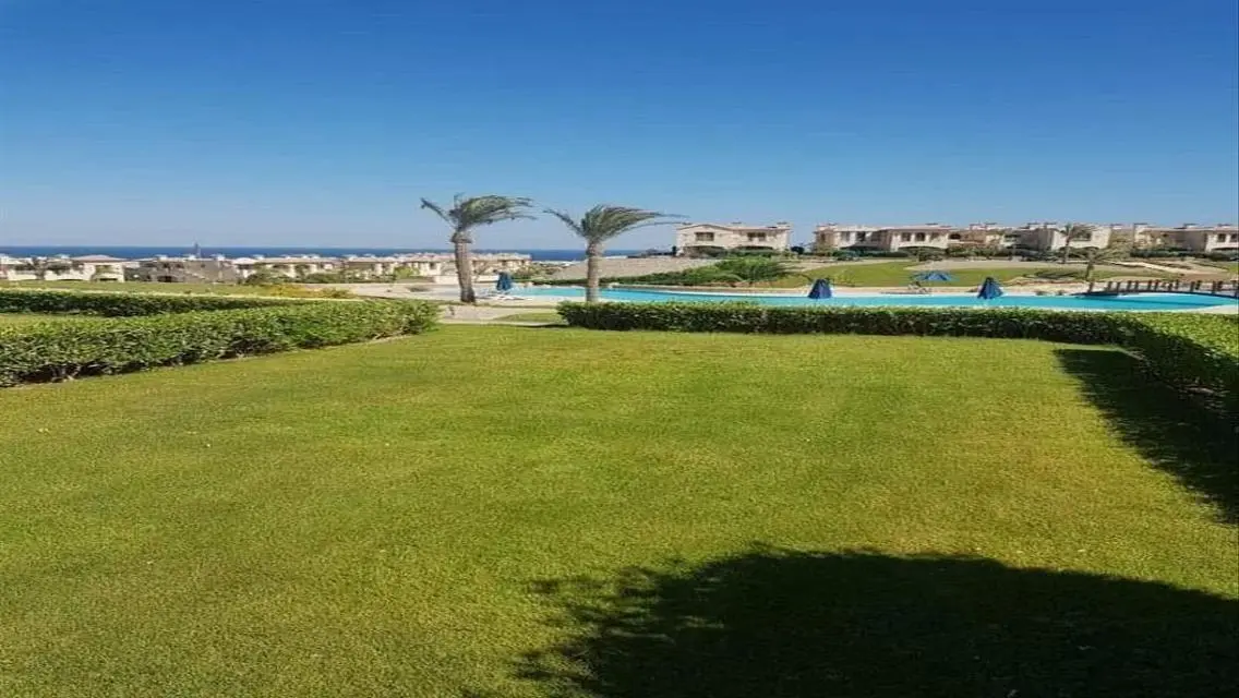 مجموعة تجارية فريدة بمساحة مميزة ووسائل راحة فاخرة