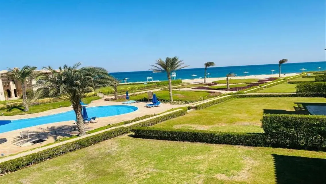 فيلا فاخرة بمساحة واسعة في موقع متميز